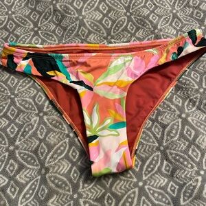 Jolyn Koa bikini bottom XL Wilds pattern.